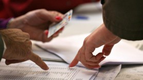 STOP FALS // La referendumul și prezidențialele din toamnă, alegătorii vor semna o singură listă electorală